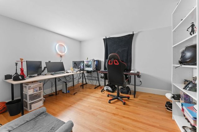 896 Plymouth St, Abington, MA 02351