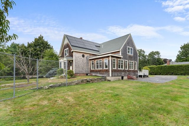 896 Plymouth St, Abington, MA 02351