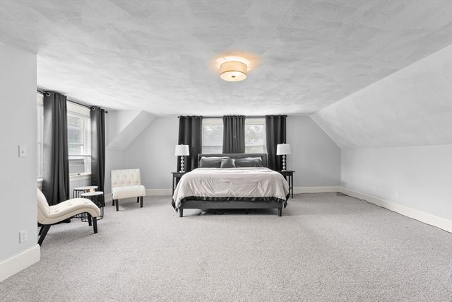 896 Plymouth St, Abington, MA 02351