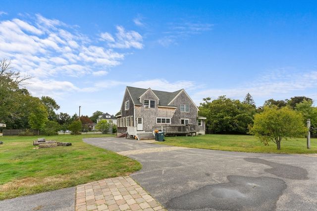 896 Plymouth St, Abington, MA 02351