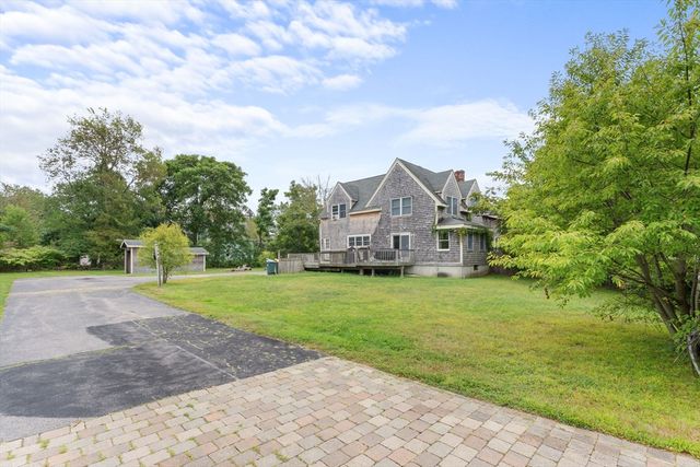 896 Plymouth St, Abington, MA 02351