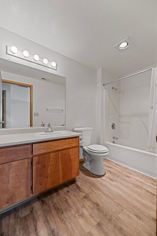 331 N 8th Street, Central Point, OR 97502