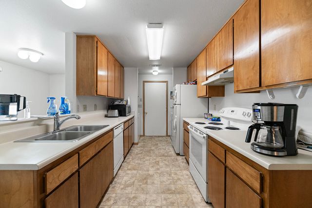 331 N 8th Street, Central Point, OR 97502