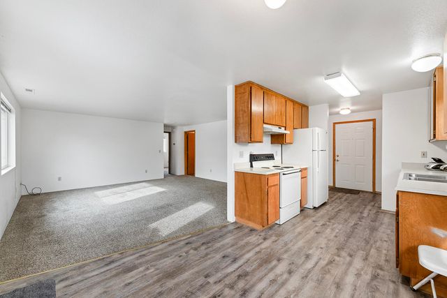 331 N 8th Street, Central Point, OR 97502