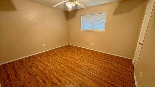 67 E White Willow Circle, The Woodlands, TX 77381