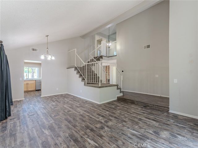 513 E Pioneer Avenue, Redlands, CA 92374