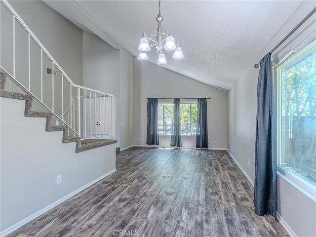 513 E Pioneer Avenue, Redlands, CA 92374
