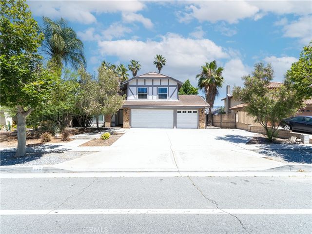513 E Pioneer Avenue, Redlands, CA 92374