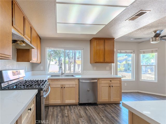 513 E Pioneer Avenue, Redlands, CA 92374