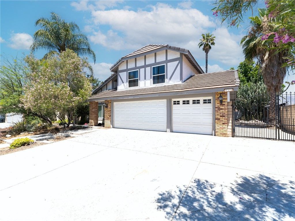 513 E Pioneer Avenue, Redlands, CA 92374