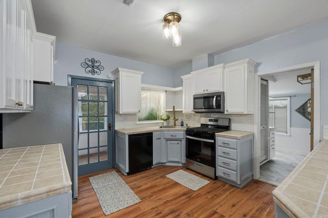 606 N Roseville St Street, Altus, AR 72821