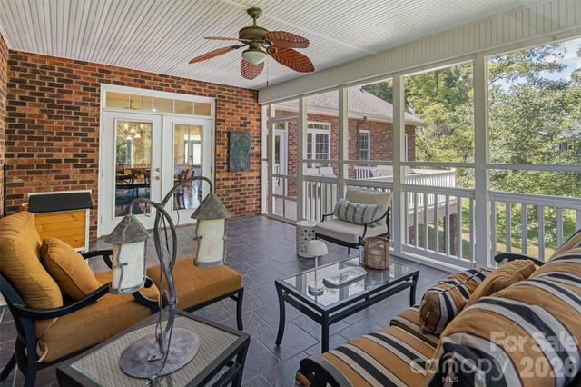 3808 Falling Creek Road NE, Hickory, NC 28601
