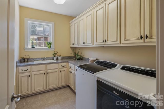 3808 Falling Creek Road NE, Hickory, NC 28601