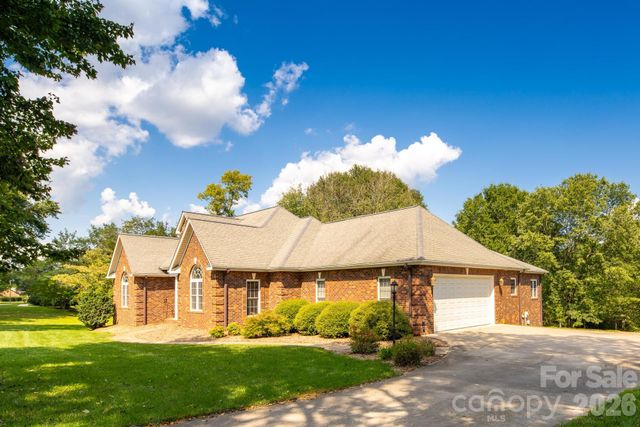 3808 Falling Creek Road NE, Hickory, NC 28601
