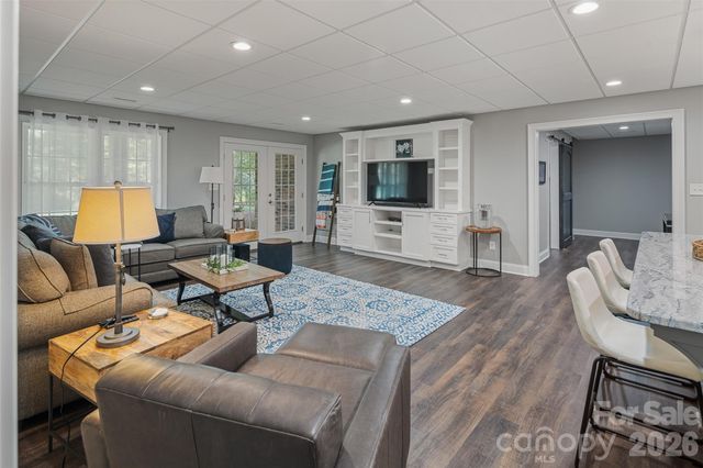 3808 Falling Creek Road NE, Hickory, NC 28601
