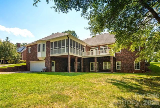 3808 Falling Creek Road NE, Hickory, NC 28601