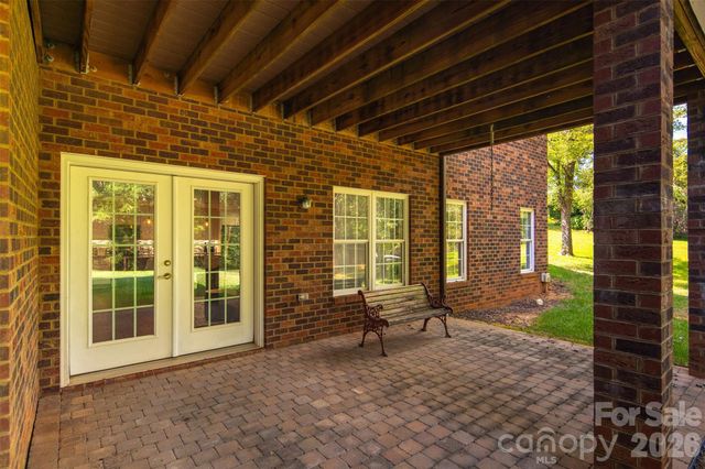3808 Falling Creek Road NE, Hickory, NC 28601