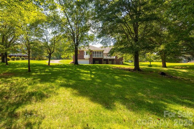 3808 Falling Creek Road NE, Hickory, NC 28601
