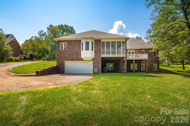3808 Falling Creek Road NE, Hickory, NC 28601