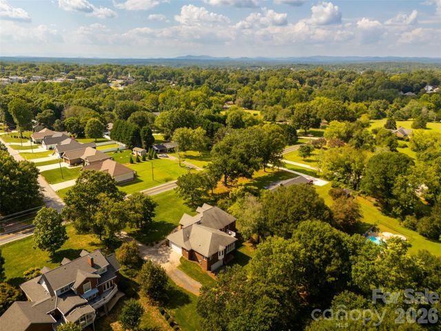 3808 Falling Creek Road NE, Hickory, NC 28601