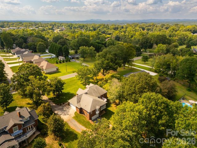 3808 Falling Creek Road NE, Hickory, NC 28601