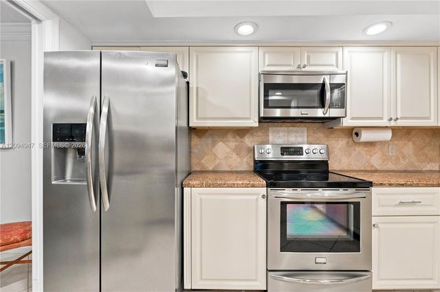 145 Atlantis Boulevard 101, Atlantis, FL 33462