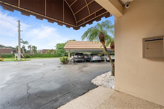 145 Atlantis Boulevard 101, Atlantis, FL 33462