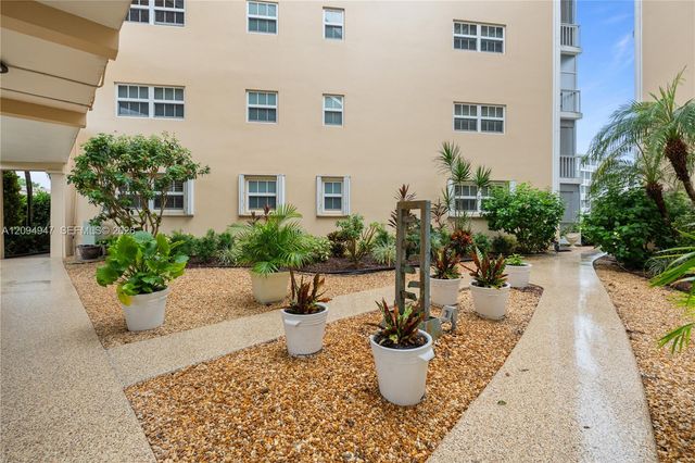 145 Atlantis Boulevard 101, Atlantis, FL 33462