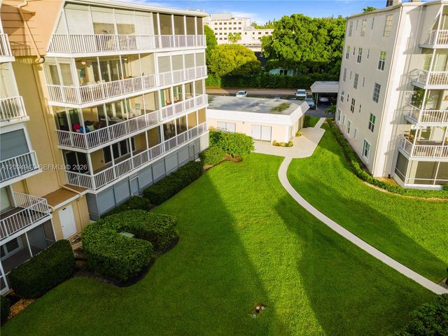 145 Atlantis Boulevard 101, Atlantis, FL 33462