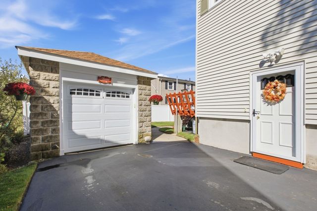 26 Tappan St, Melrose, MA 02176