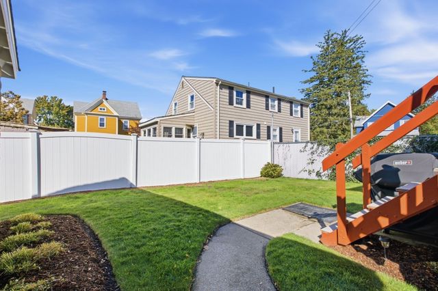 26 Tappan St, Melrose, MA 02176
