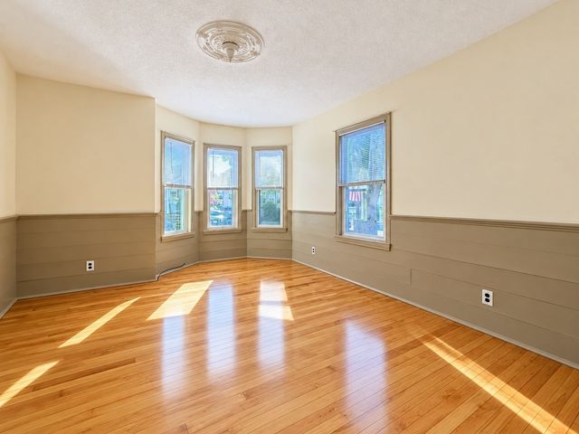 26 Tappan St, Melrose, MA 02176