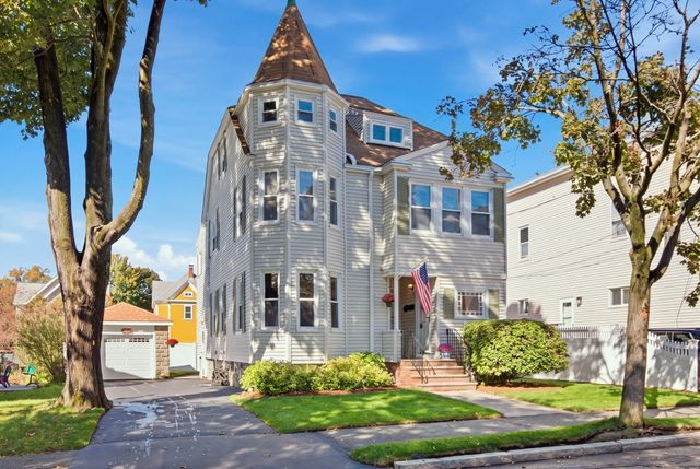 26 Tappan St, Melrose, MA 02176