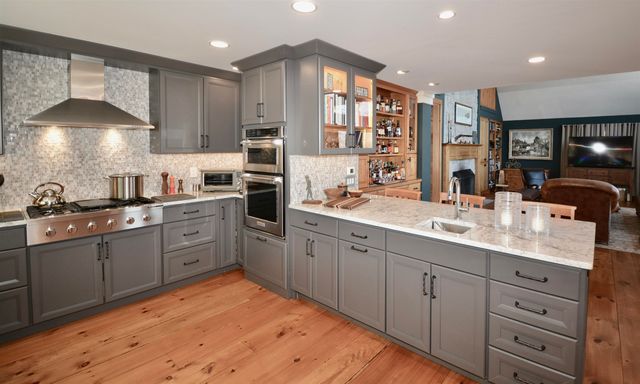 2 Turner Brae, Grantham, NH 03753