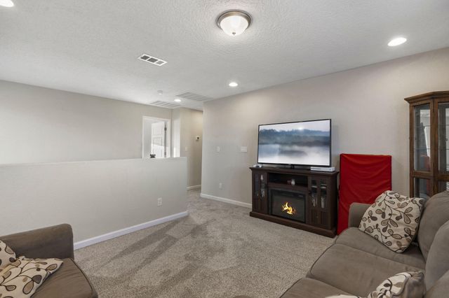 2314 Pati Ann Lane NE, Rio Rancho, NM 87144