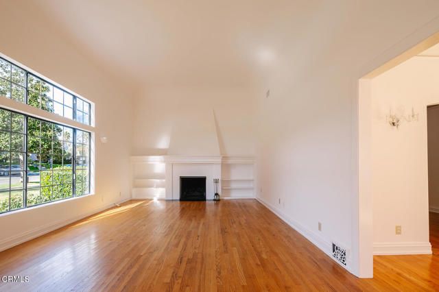 136 S Arden Boulevard, Los Angeles, CA 90004