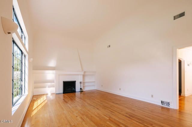 136 S Arden Boulevard, Los Angeles, CA 90004