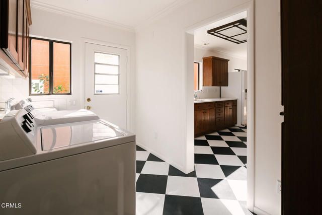 136 S Arden Boulevard, Los Angeles, CA 90004