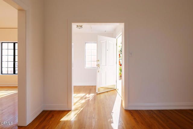 136 S Arden Boulevard, Los Angeles, CA 90004