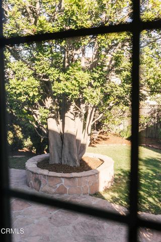 136 S Arden Boulevard, Los Angeles, CA 90004