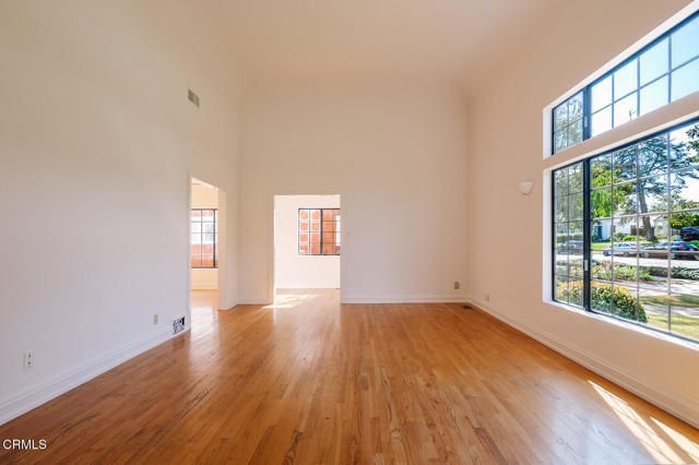 136 S Arden Boulevard, Los Angeles, CA 90004