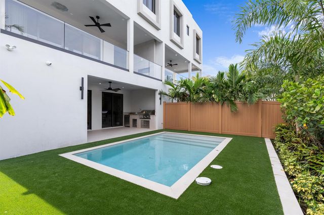 3099 Banyan Road A, Boca Raton, FL 33432