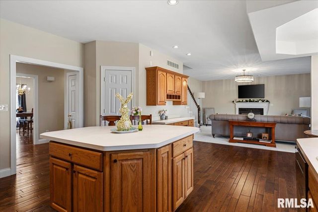 2612 Dickens Drive, Springfield, IL 62711