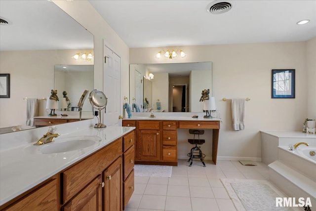 2612 Dickens Drive, Springfield, IL 62711