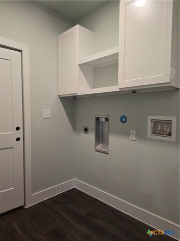 206 Lewis Todd, Blanco, TX 78606