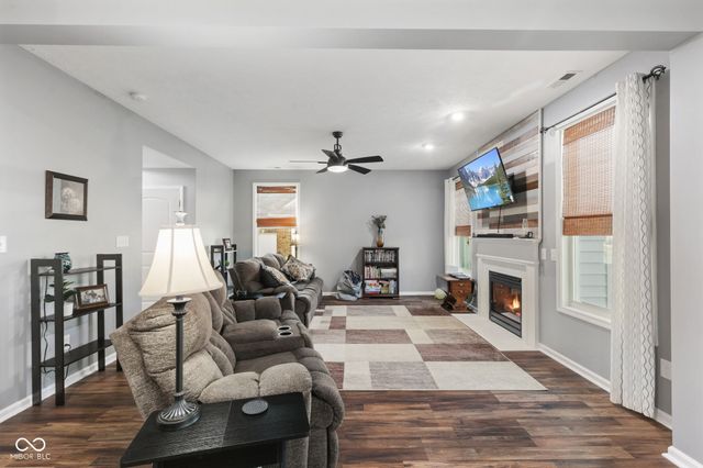 1217 Lucca Drive, Greenwood, IN 46143