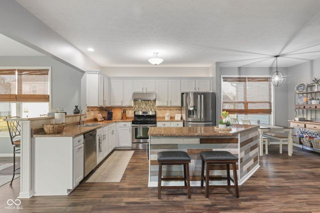 1217 Lucca Drive, Greenwood, IN 46143