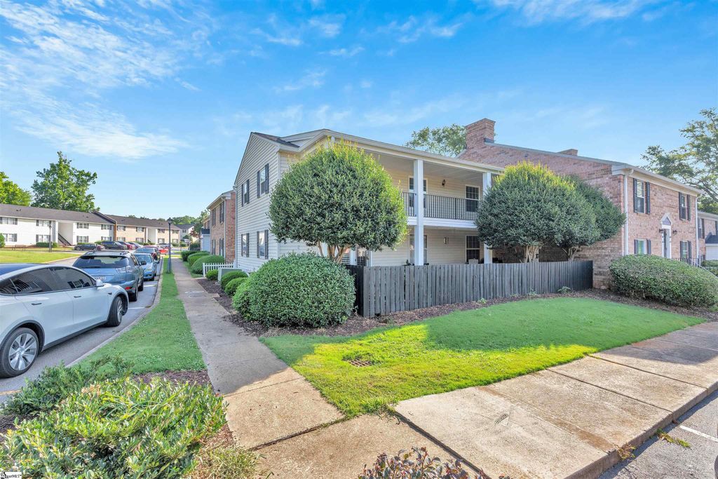 925 Cleveland Street # 64, Greenville, SC 29601