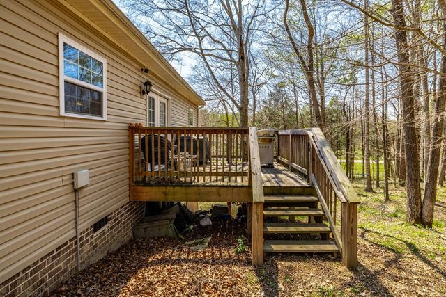 1007 Smiley Troutt Rd, Bethpage, TN 37022