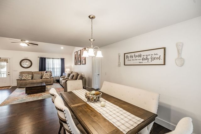 1007 Smiley Troutt Rd, Bethpage, TN 37022